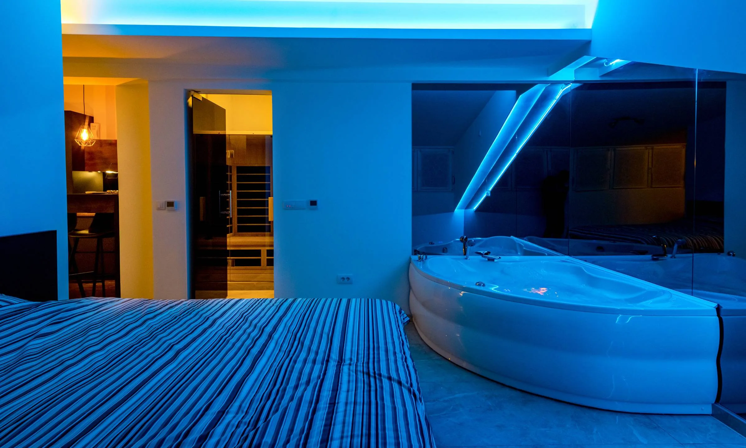 Boom 2 — apartman sa jacuzzijem i saunom, Novi Beograd, Beograd (slika 3 od 15)