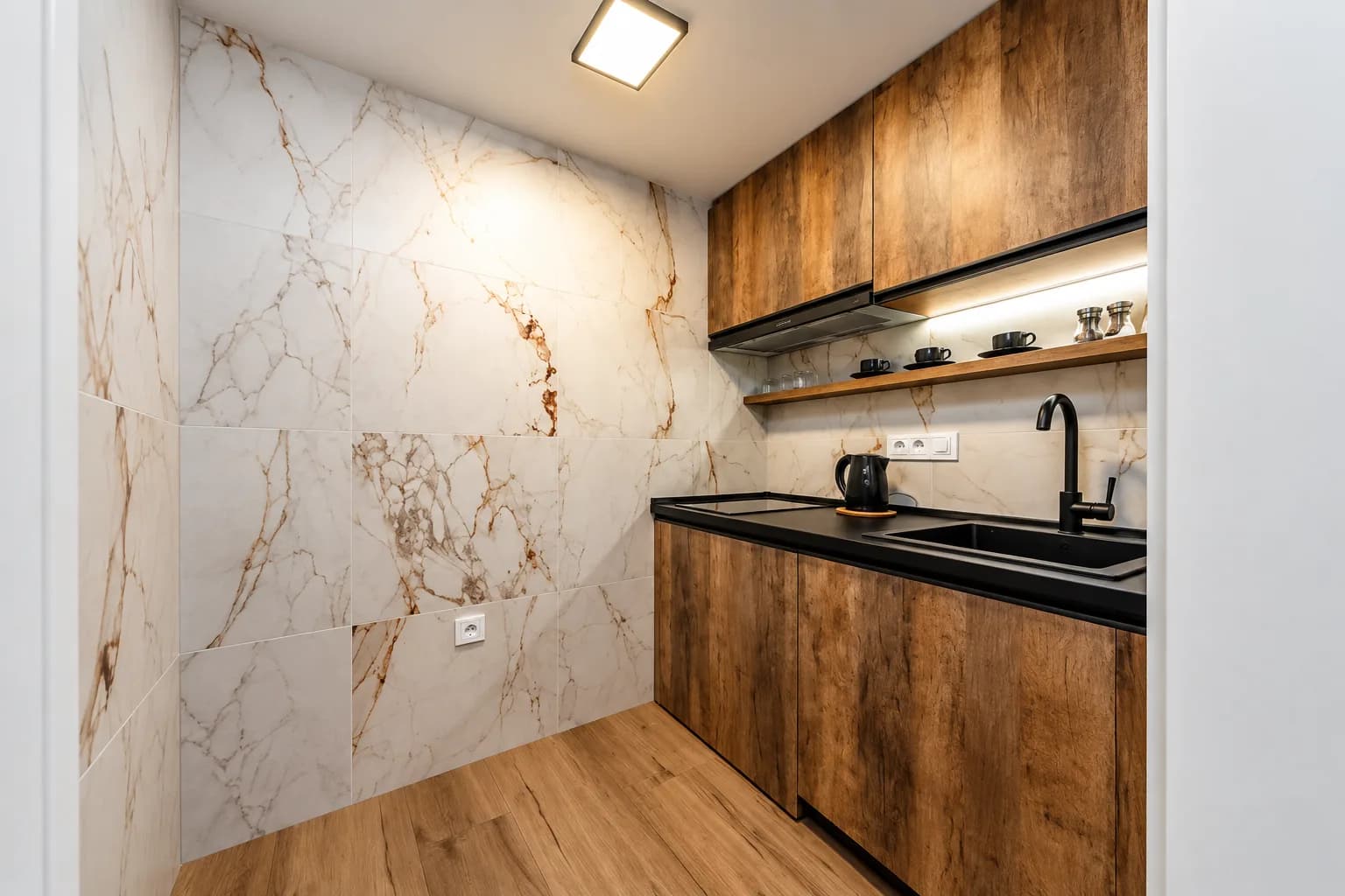Dark nest 1 — apartman sa jacuzzijem, Zvezdara, Beograd (slika 8 od 13)